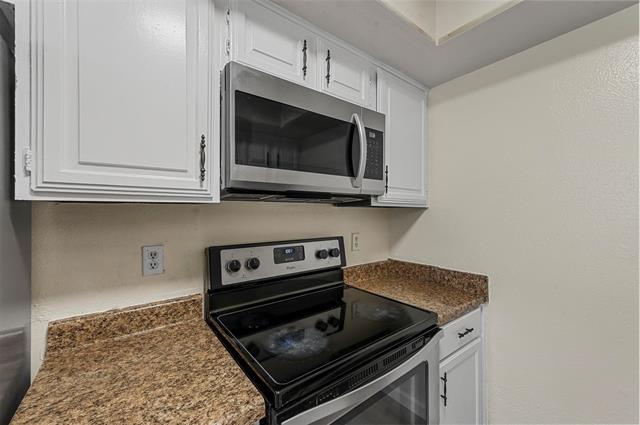 Building Photo - 2904 Nova Dr