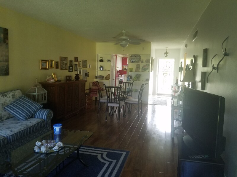 Building Photo - 1100 Ponce De Leon Cir