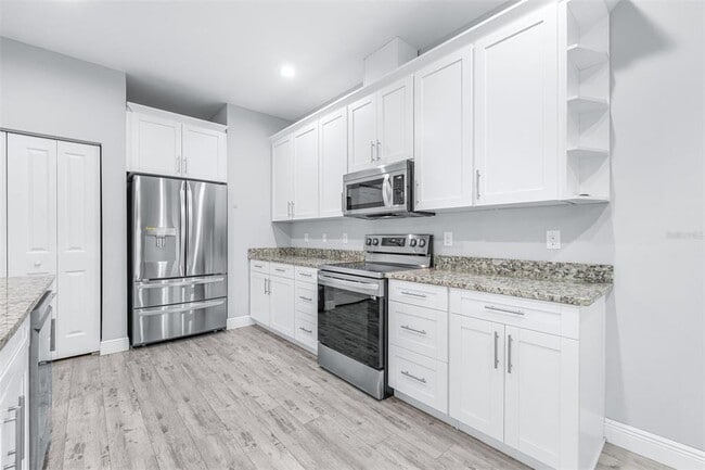 Building Photo - 1505 E North Bay St