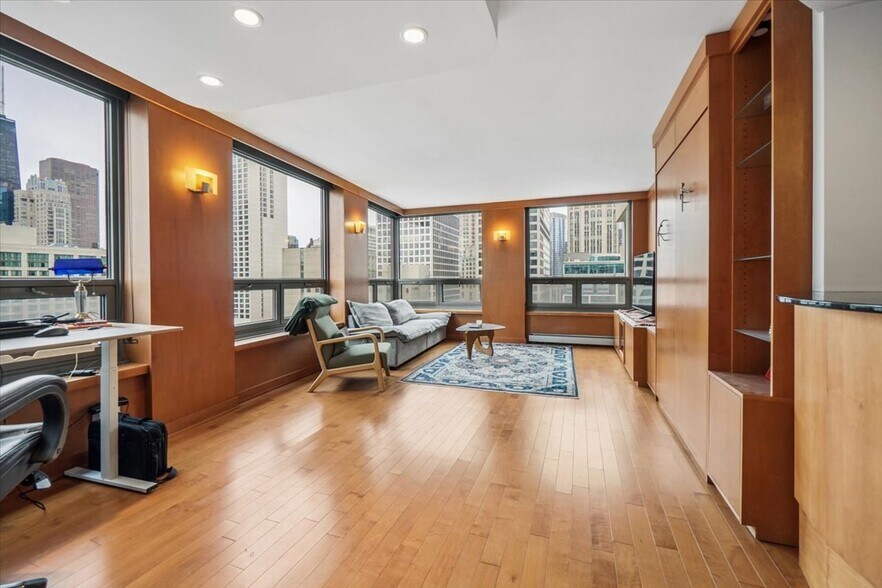 Building Photo - 440 N Wabash Ave