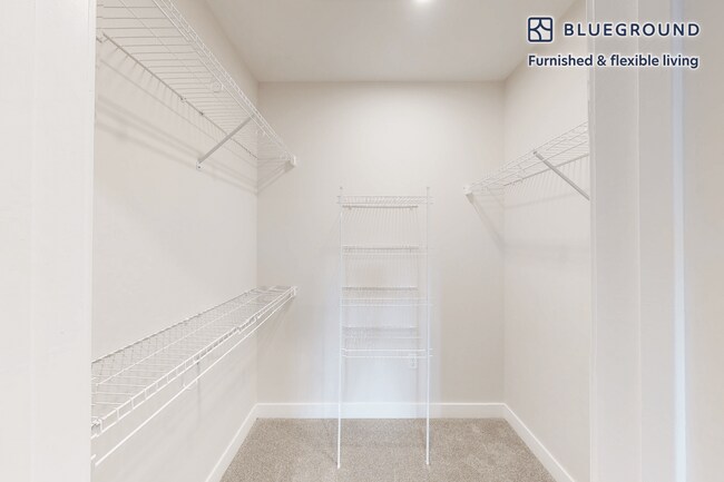 Building Photo - 290 Mishawum Rd