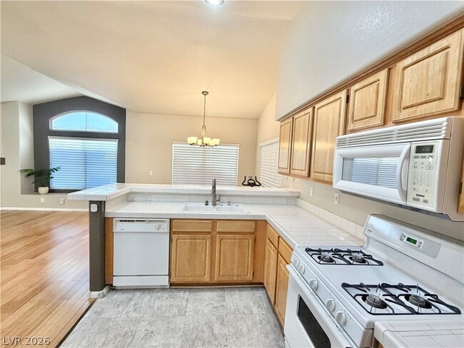 Building Photo - 4930 Black Bear Rd