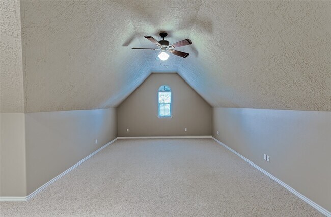 Building Photo - 14918 Pollux Dr