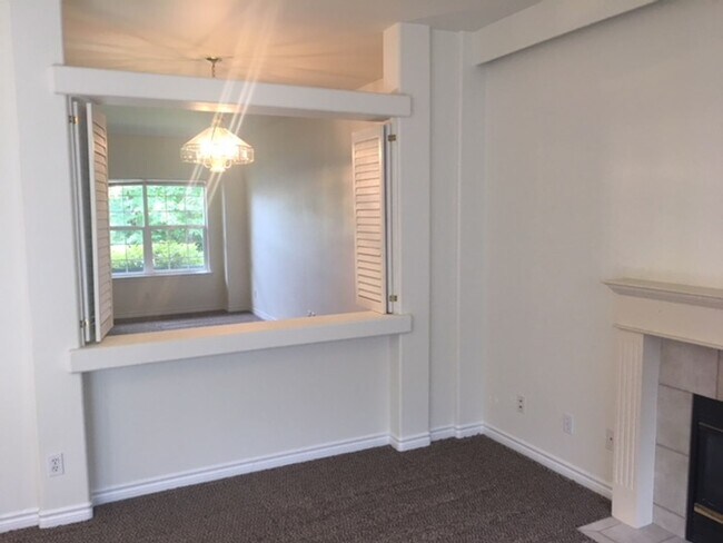 Building Photo - PRELEASING: 3 bed/2 bath House off Samish ...