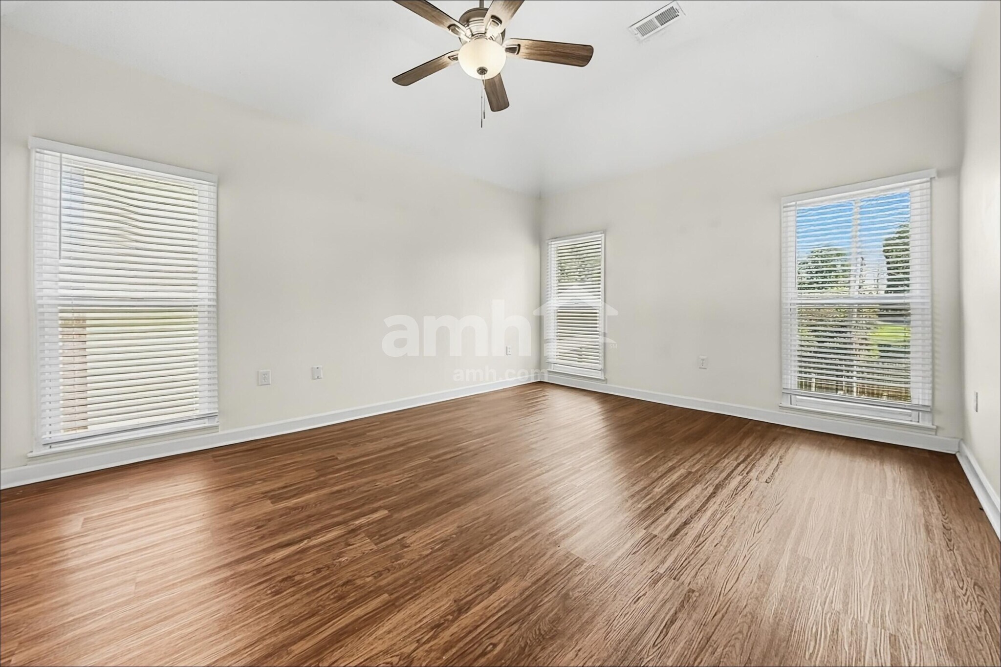 Building Photo - 1838 Oak Springs Dr