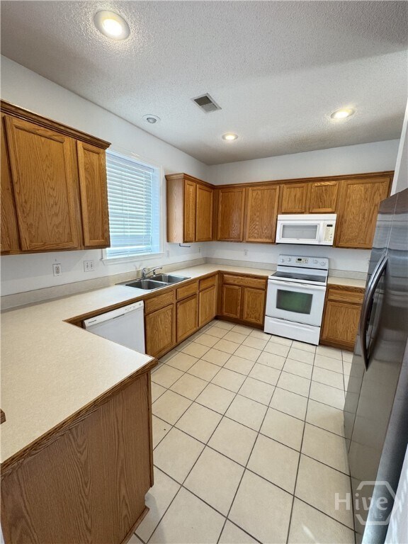 Building Photo - 4 Greatwood Wy