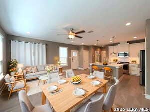 Building Photo - 1511 E Sandalwood Ln