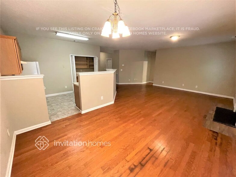 Building Photo - 102 Brookview Ct