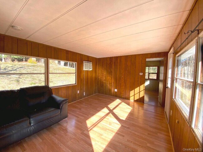 Building Photo - 141 Gale Rd