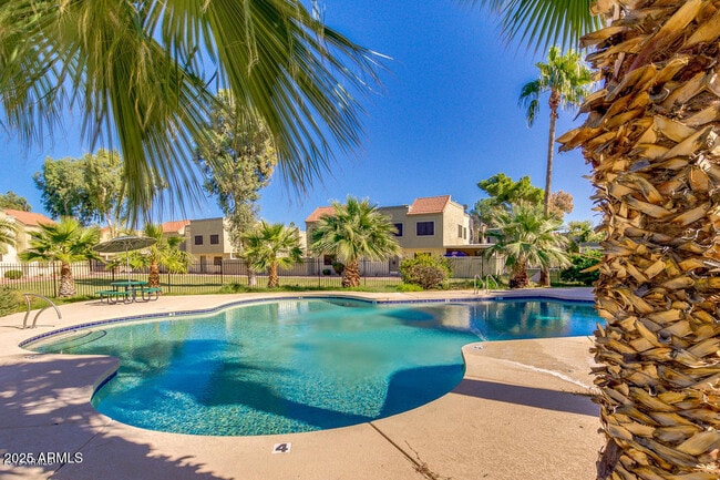 Building Photo - 4764 W Palo Verde Dr