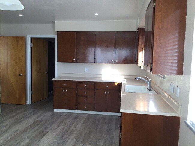 Building Photo - Parcel 4