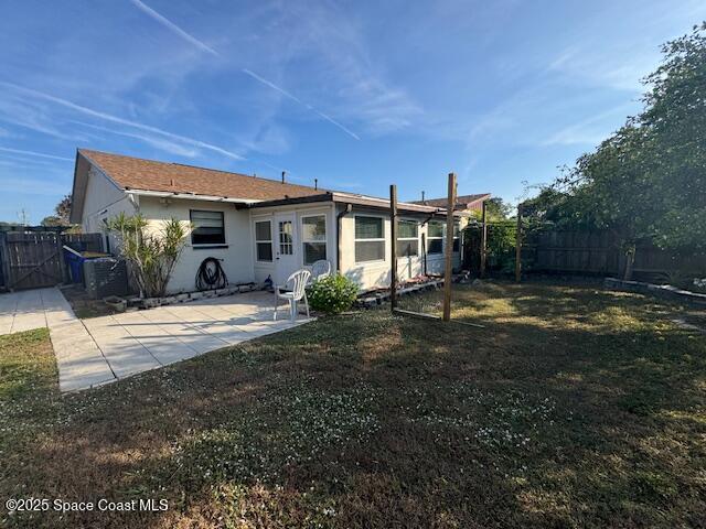 Building Photo - 819 Poinciana St