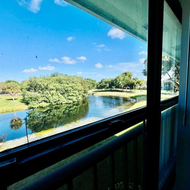 Building Photo - 4030 NW 87th Ave