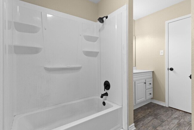 Building Photo - 4604 Greyhound Dr