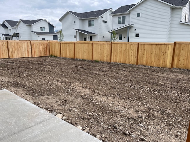 Building Photo - 511 Spaniel Ln