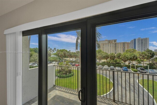 Building Photo - 1201 S Ocean Dr