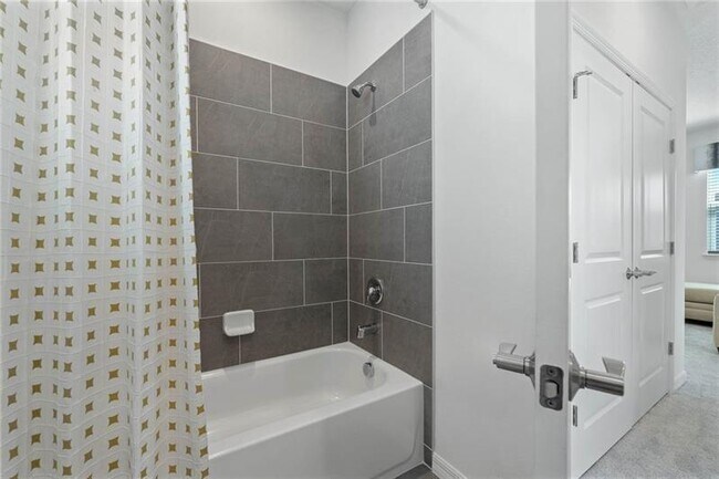 Building Photo - 632 Devon Aly