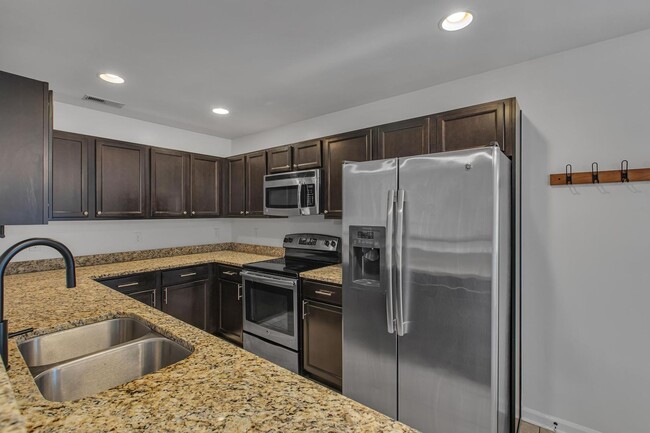 Building Photo - Surf City Home for Rent!