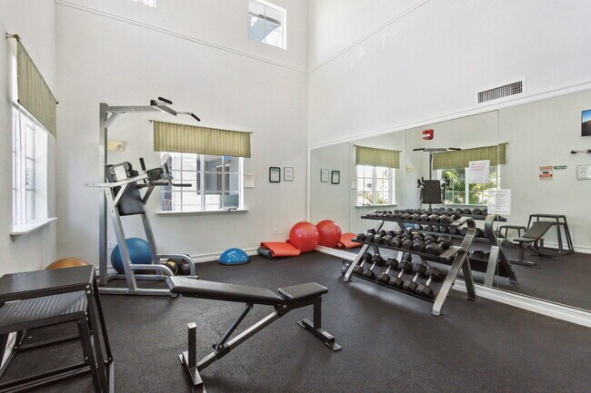 Building Photo - 250 NE 3rd Ave