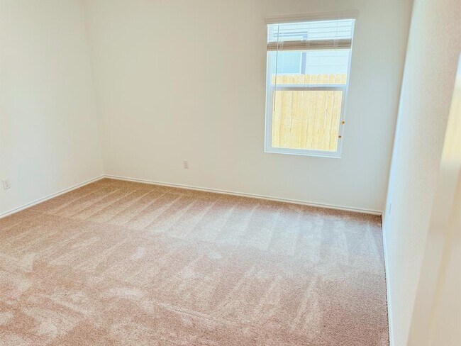 Building Photo - 212 The Good Wy