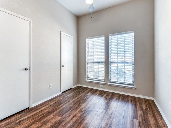 Building Photo - 6508 Manitoba St