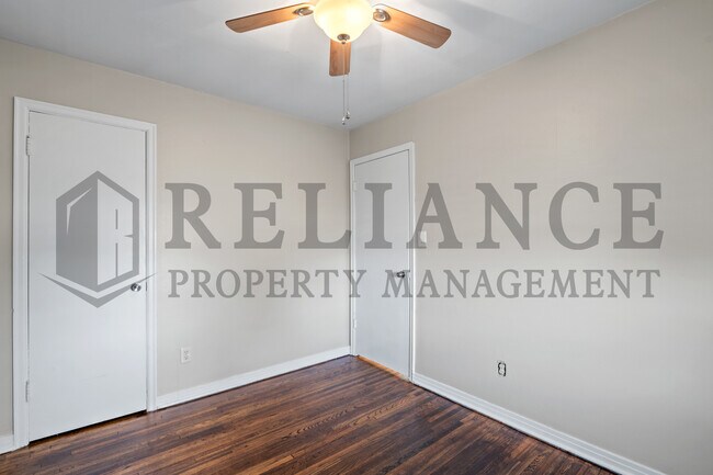 Building Photo - 4514 Vesta Dr