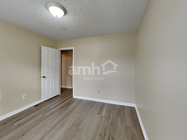 Building Photo - 22 Bend View Dr