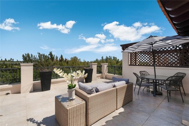 Building Photo - 6222 Paradise Point Dr