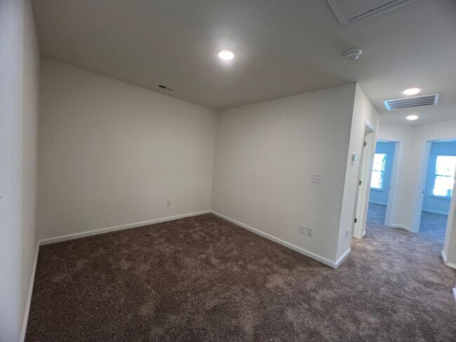 Building Photo - Brand New 3 Bedroom Townhome Available NOW...
