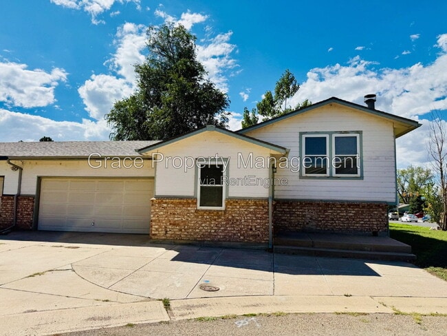 Building Photo - 405 S 28th Ln