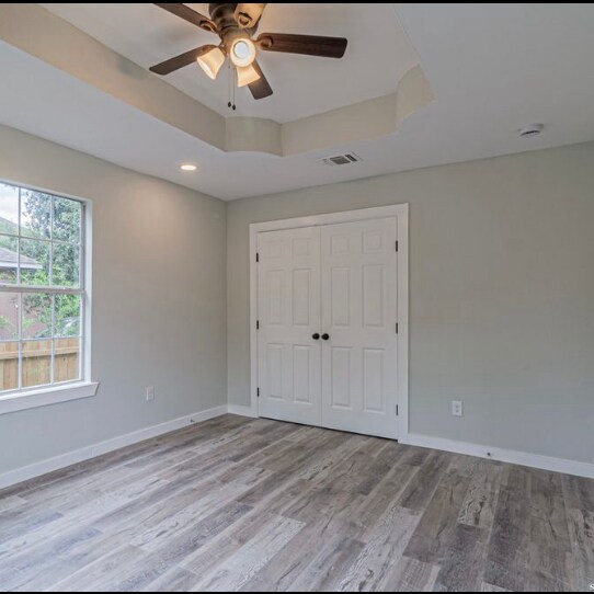 Building Photo - 210 N San Jacinto St