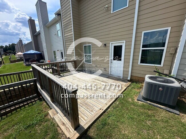 Building Photo - 226 Lyndon Wy NW