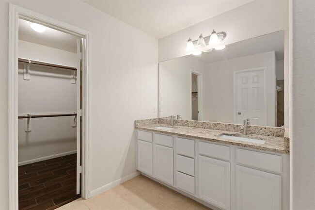 Building Photo - 18818 N Wren Arbor Cir