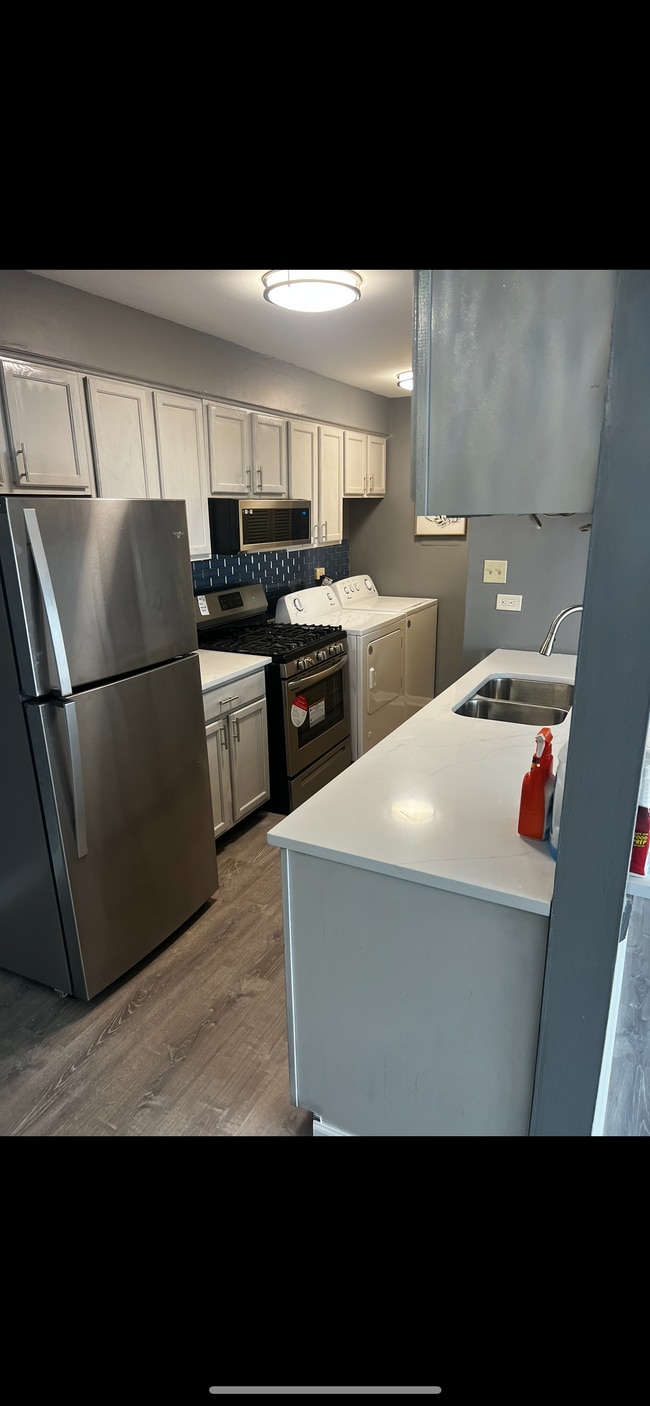 Building Photo - 20166 Ash Ln