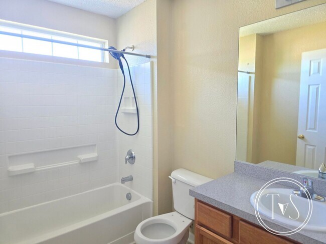 Building Photo - 139 Wax Myrtle Ct