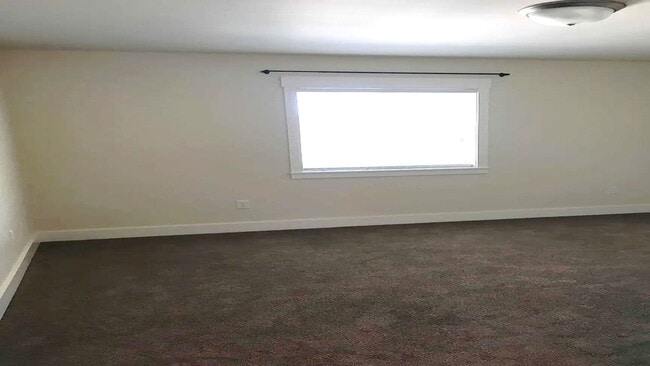 Building Photo - 4 bedroom, 3 bath home in Josephine Crossing