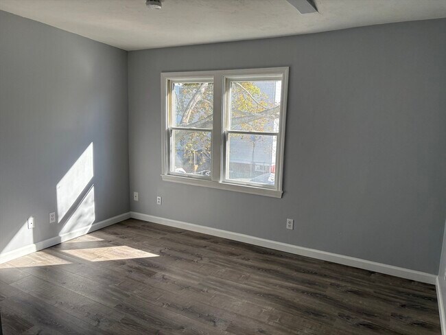 Building Photo - 4 Skerry St Ct