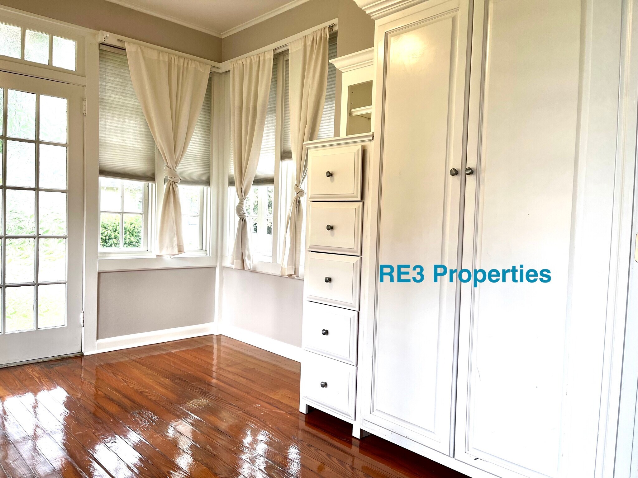 NOTE BR3 or office. Sunroom converted. - 201 S General Pershing St
