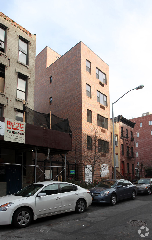 Building Photo - 423 East 117th Street