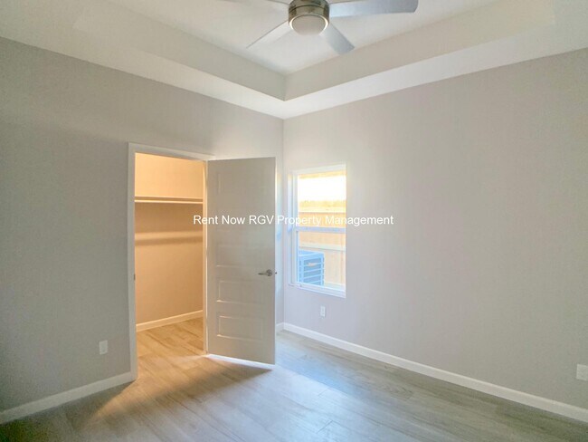 Building Photo - 3805 Tinsley Ave