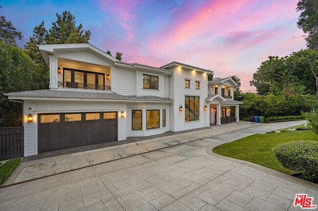 Building Photo - 126 N Canyon View Dr