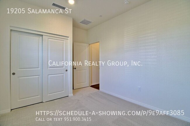 Building Photo - 19205 Salamanca St