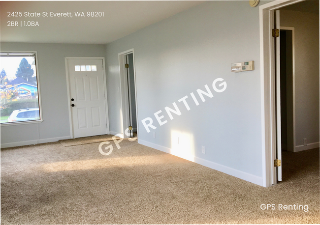 Building Photo - Classic 2 bedroom 1 bathroom bungalow!