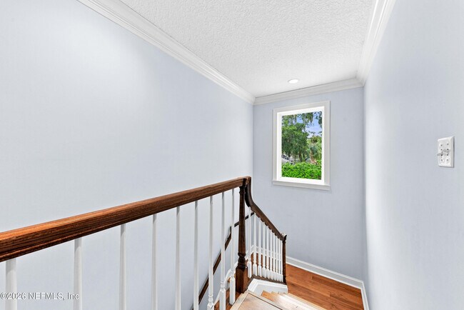Building Photo - 38 Tallwood Rd