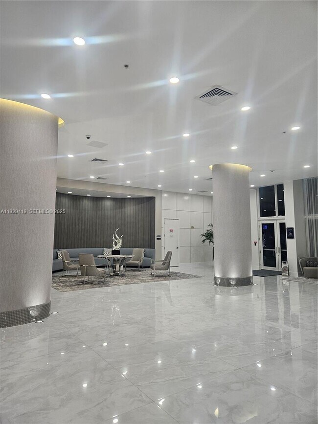 Building Photo - 18800 NE 29th Ave