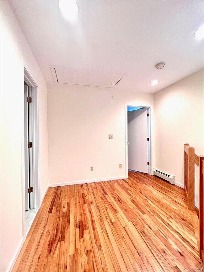 Building Photo - 15 Evon Ct