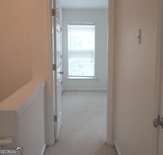 Building Photo - 1112 Thornborough Dr