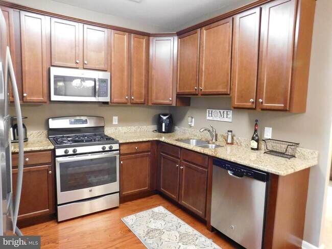 Building Photo - 82 Riverwalk Blvd