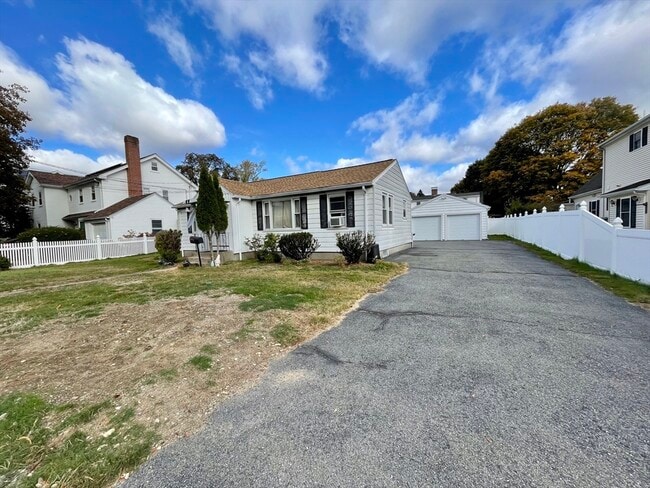 Building Photo - 226 Nevada St