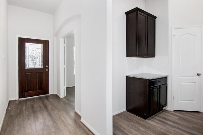 Building Photo - 3703 Homestead Ridge Ln